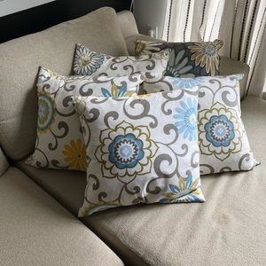 5!Pillows - new